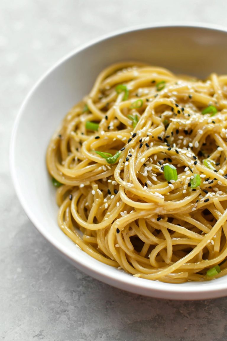 15 Minute Buttery Garlic Ginger Noodles