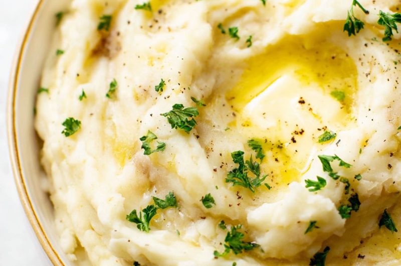 Make Ahead Crockpot Mashed Potatoes