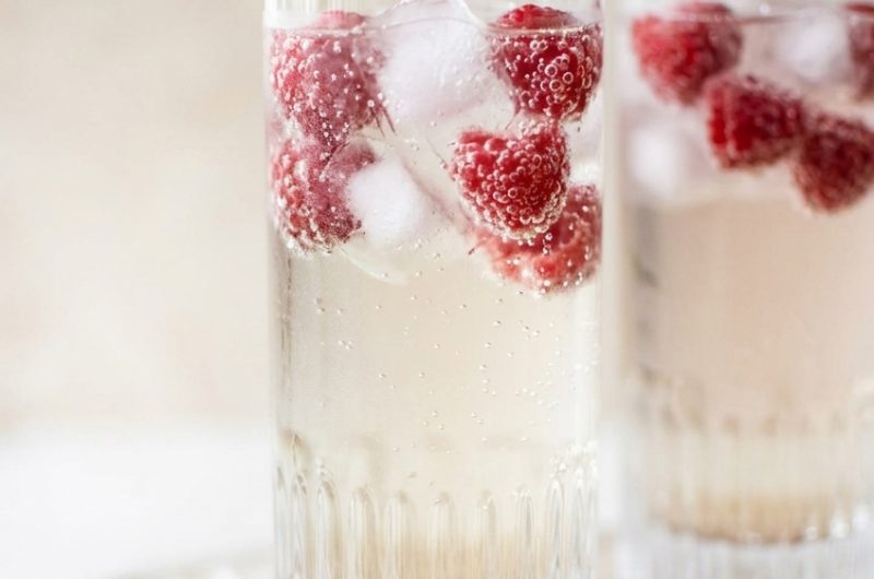Easy Elderflower Mocktail